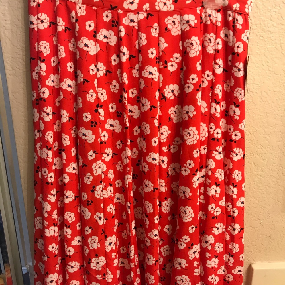 NWT Karl lagerfeld red floral skirt